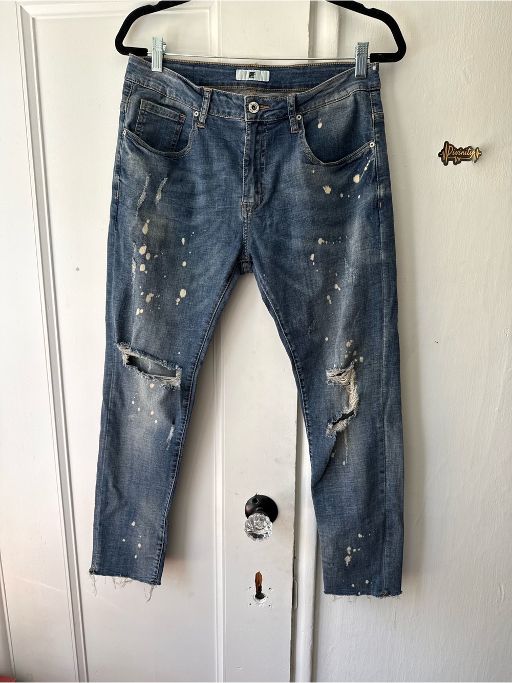 Slim Straight Men’s Distressed Paint-Splatter Jeans - Blue